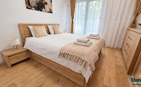 Happy Residence - Modern Apartment With Private Underground Parking